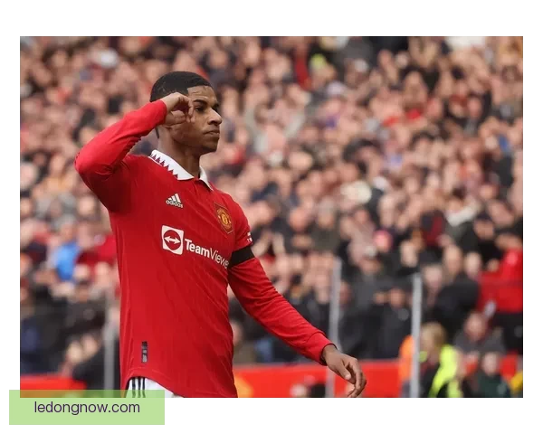 拉什福德场均2.8球突破第300球成就 打破弗里克治下巴萨防线